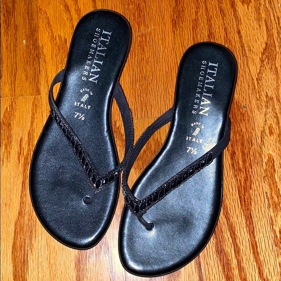 Slight Wedged Black Sandals - Picture 2 of 3